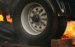 o que pode provocar sobreaquecimento nos pneus