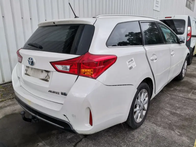 Toyota Auris Combi 1.8 Hybrid (2ZR-FXE), 2014 - PARA PEÇAS. SVP AUTO