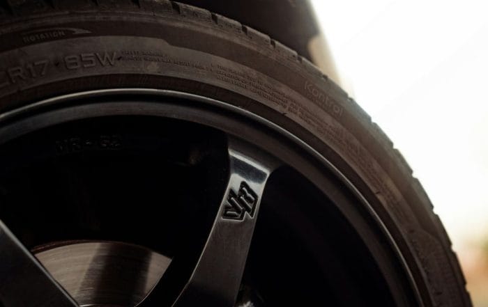 5 sinais de desgaste nos pneus que revelam sobreaquecimento