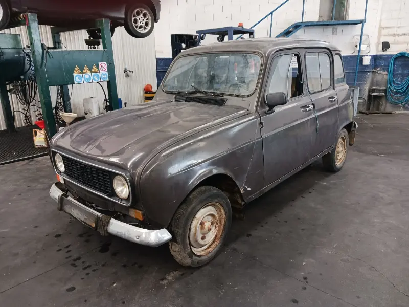 Renault 4L 0.8, 1980 - PARA PEÇAS. SVP AUTO