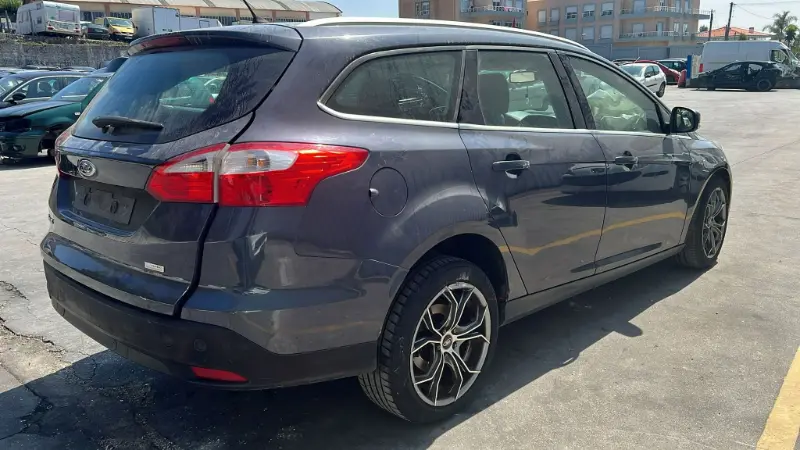 Ford Focus SW III 1.6 TDCi (NGDA), 2013, para peças. SVP AUTO