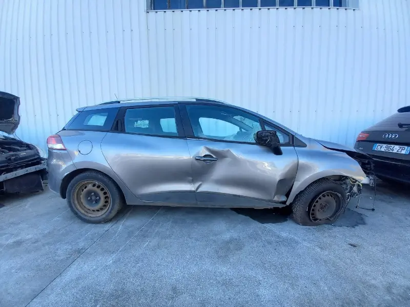 Renault Clio IV ST 1.5 dCi (K9K-608), 2013, para peças. SVP AUTO
