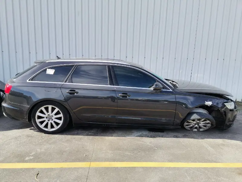 Audi A6 Avant 3.0 TDi (CGQB), 2013, para peças. SVP AUTO
