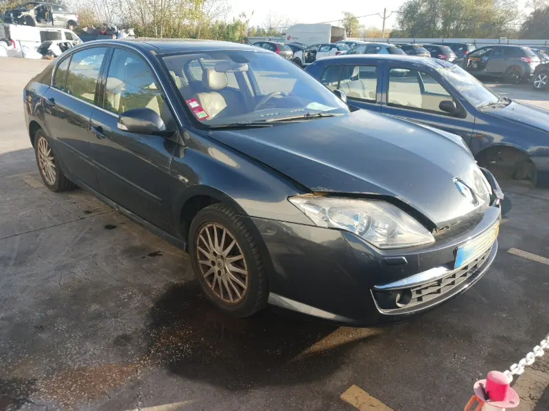 Renault Laguna III 2.0 dCi (M9R 742), 2008, para peças. SVP AUTO