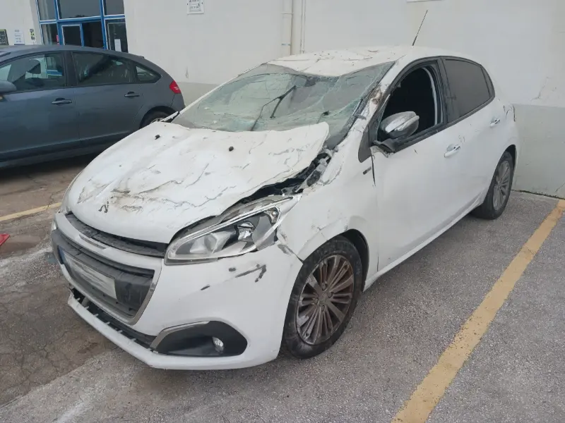 Peugeot 208 1.6 BlueHDi (BHW) 2017, para peças. SVP AUTO