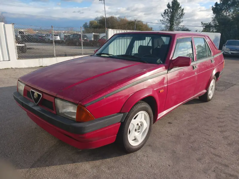 Alfa Romeo 75 1.6iE Trofeo, 1991 - USADO. SVP AUTO