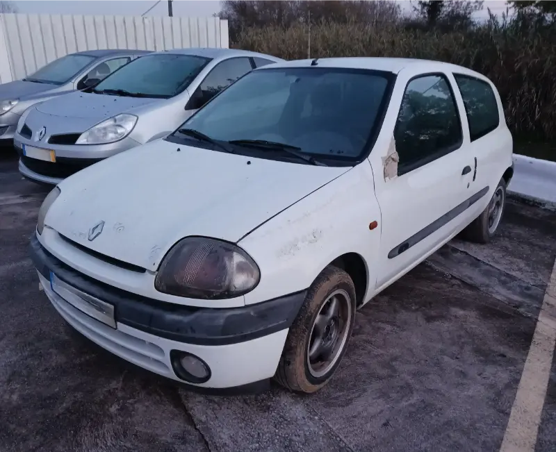 Renault Clio II 1.9D (F8Q-630), 1999 - PARA PEÇAS. SVP AUTO